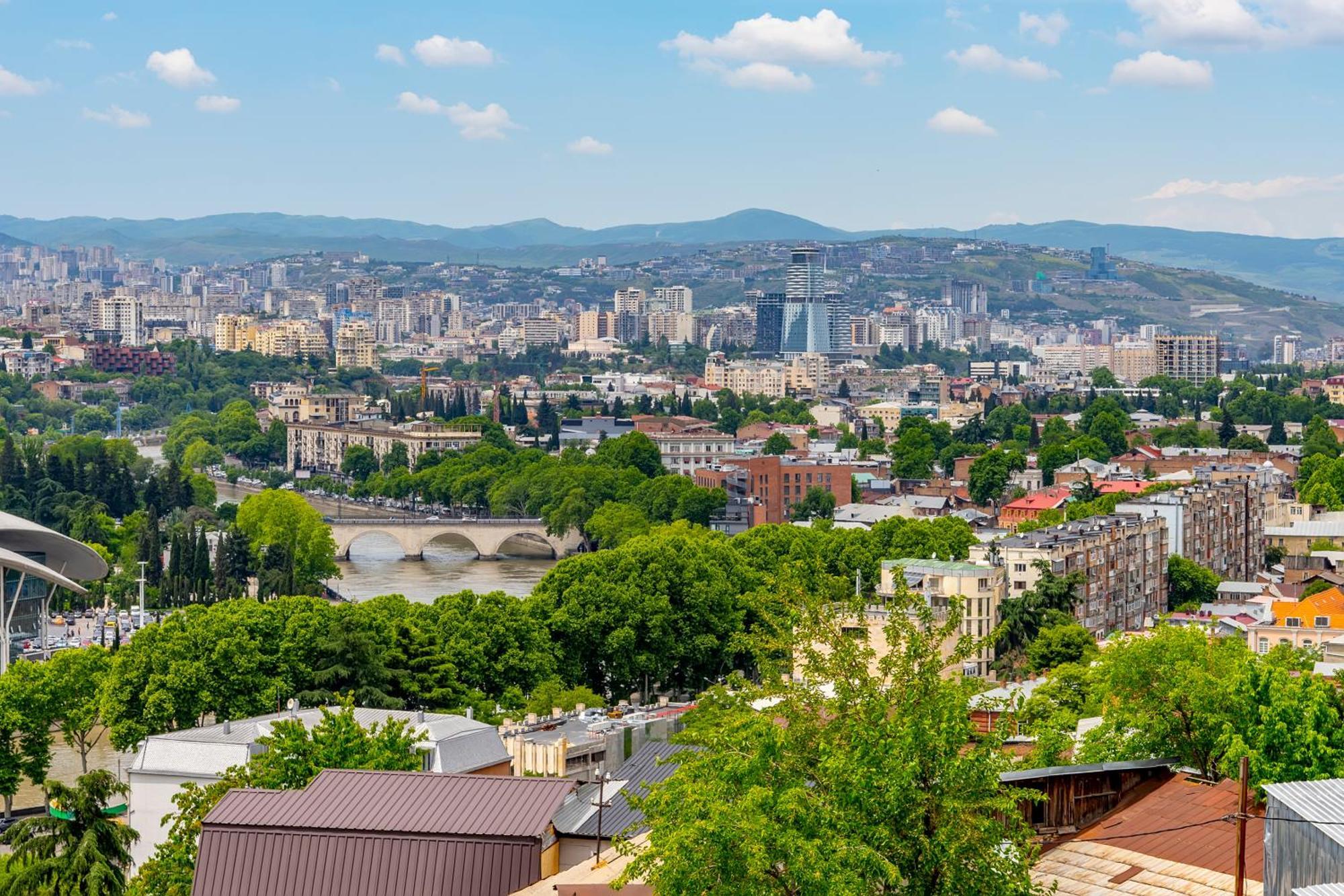 Iris Hotel Tbilisi Bagian luar foto